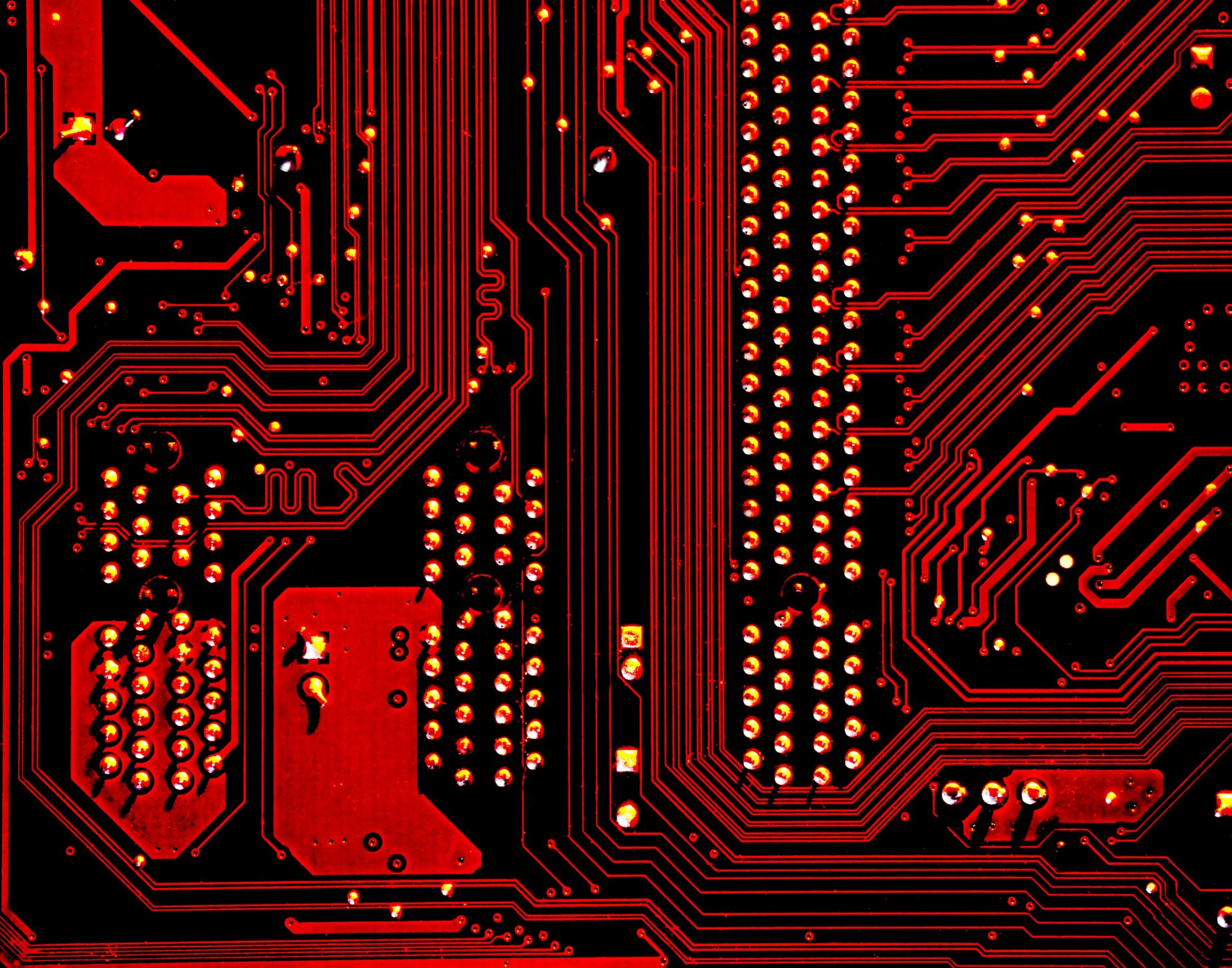 L’histoire d’Azkedia Prototypage, production et tests de systèmes électroniques